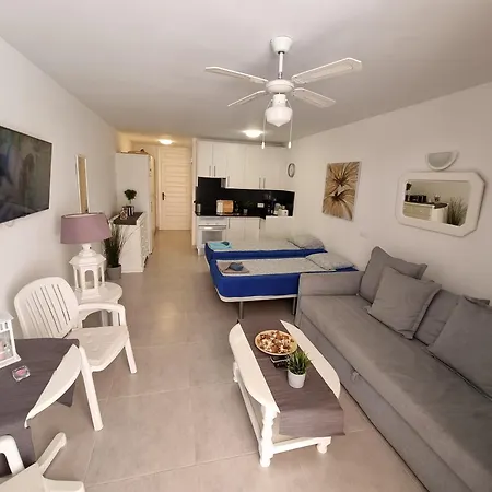 First Sealine Studio No 2 Close To And Sea, Terrace, Heated Pool, Wifi