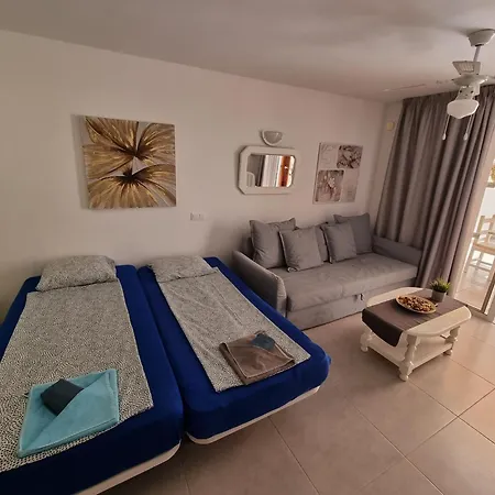 First Sealine Studio No 2 Close To And Sea, Terrace, Heated Pool, Wifi