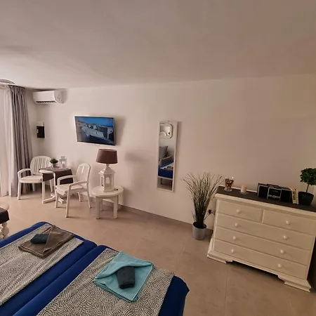 Lägenhet First Sealine Studio No 2 Close To And Sea, Terrace, Heated Pool, Wifi *