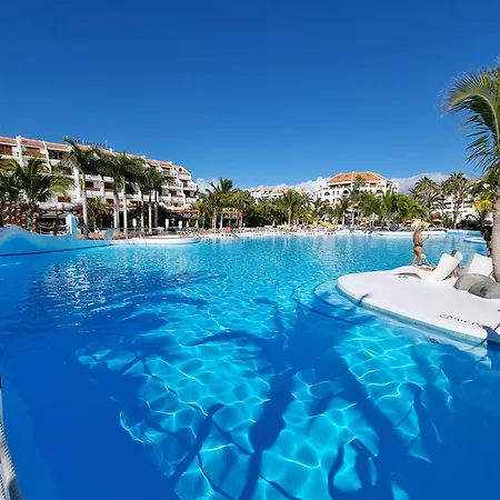 First Sealine Studio No 2 Close To And Sea, Terrace, Heated Pool, Wifi アパート